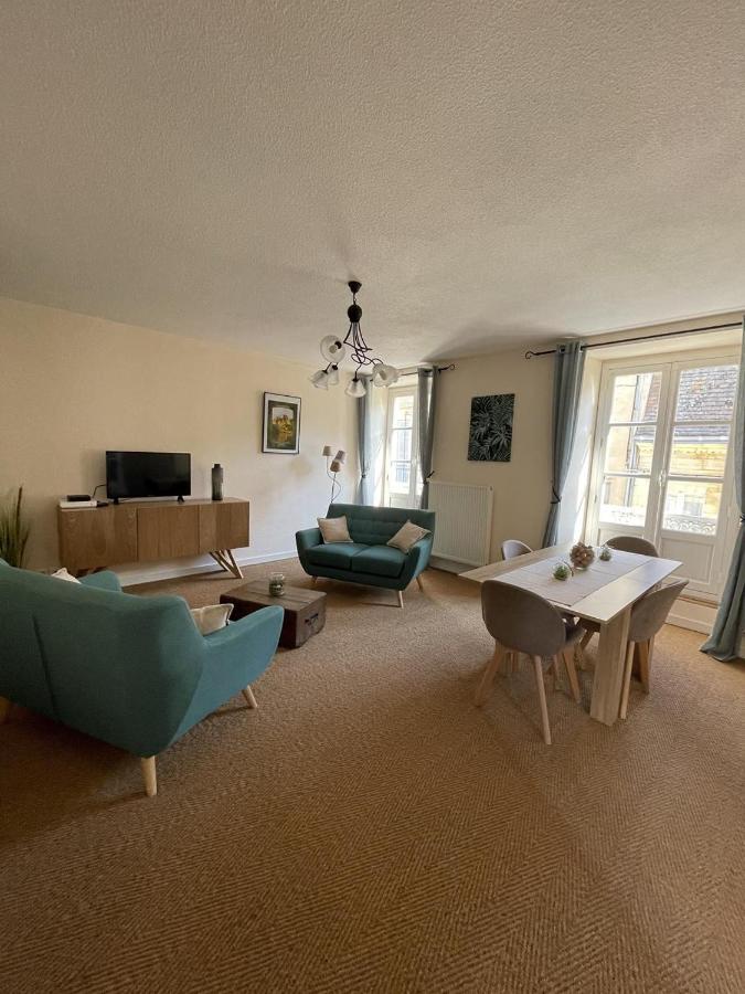 Le traversin   Centre Sarlat App. 2 chambres Extérieur photo